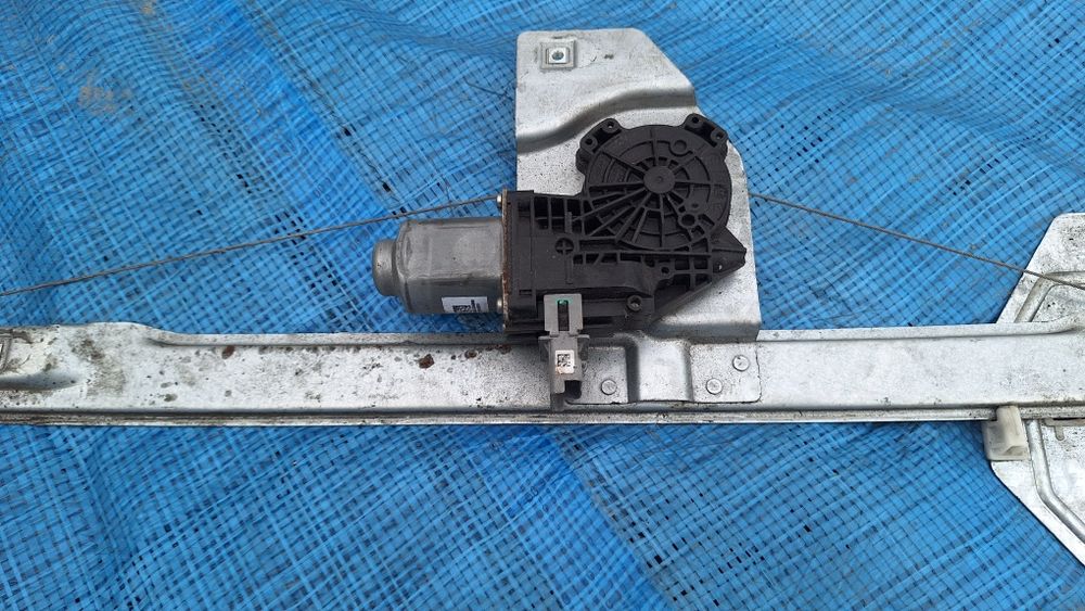 Podnośnik szyby prawy Berlingo Partner 2008-