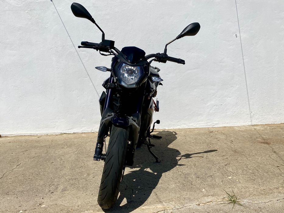 Benelli BN 125 – 2022 – 8.668 km – impecável
