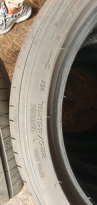 Komplet opon Goodyear eagle f1 225/45 R18