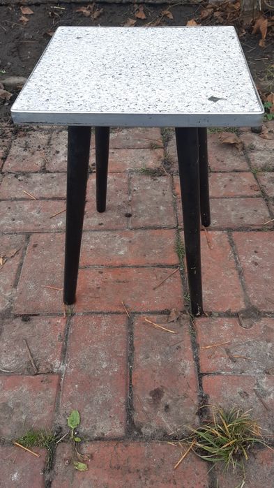 Табурет дерев'яний