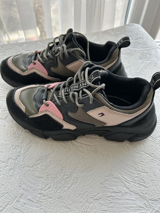 Кросівки Tommy Hilfiger р.37 (зимові)