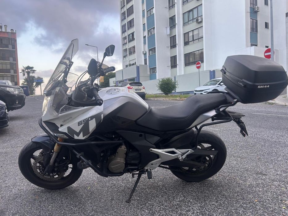 CFMoto 650MT 2023 | 44.000 km | Top Case SHAD |