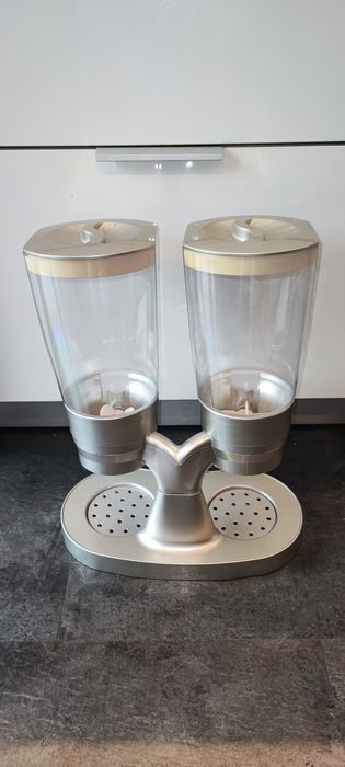 Dual Cereal Dispenser436680803851315202