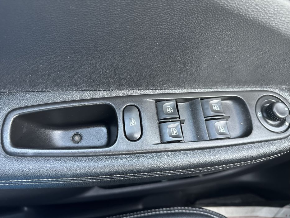 Renault Zoe — fotografia 8
