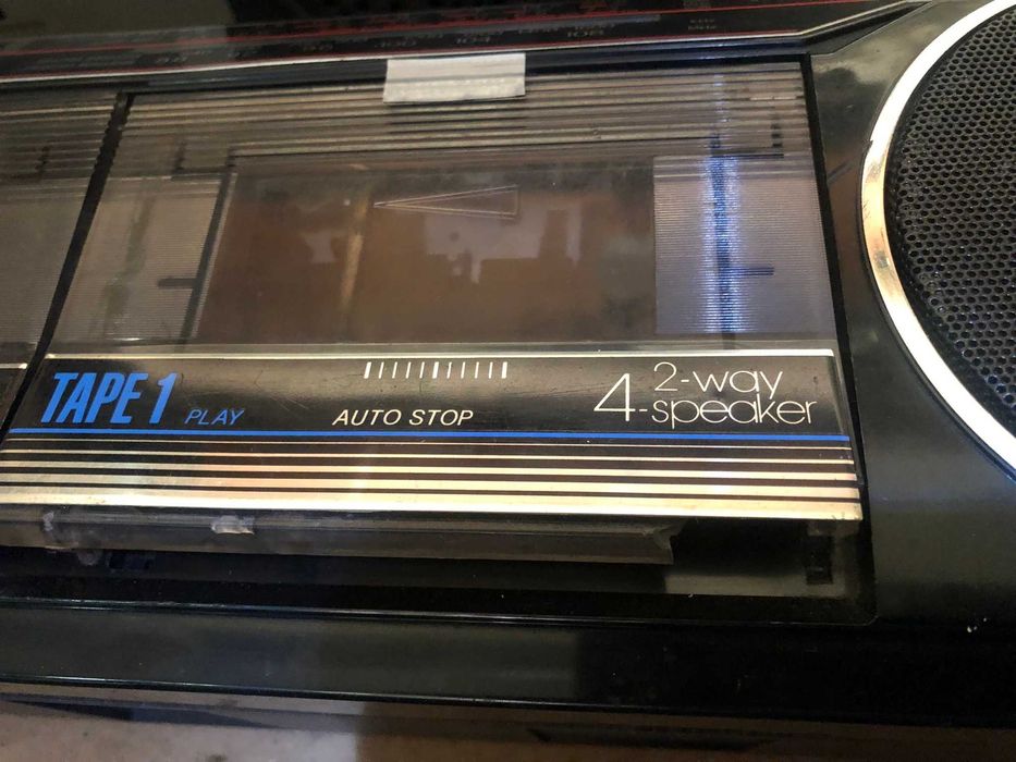 Магнітола Sony CF-160S. SHARP wq261