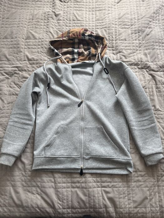 зипка Burberry серая L