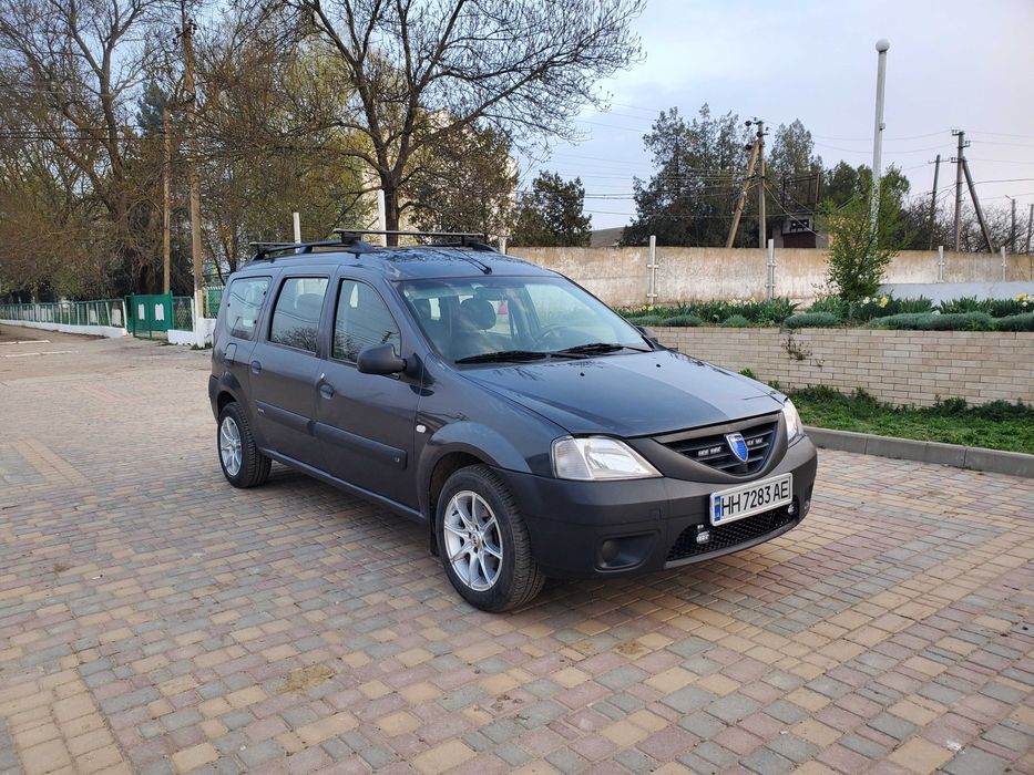 Dacia Logan MCV 7 місць