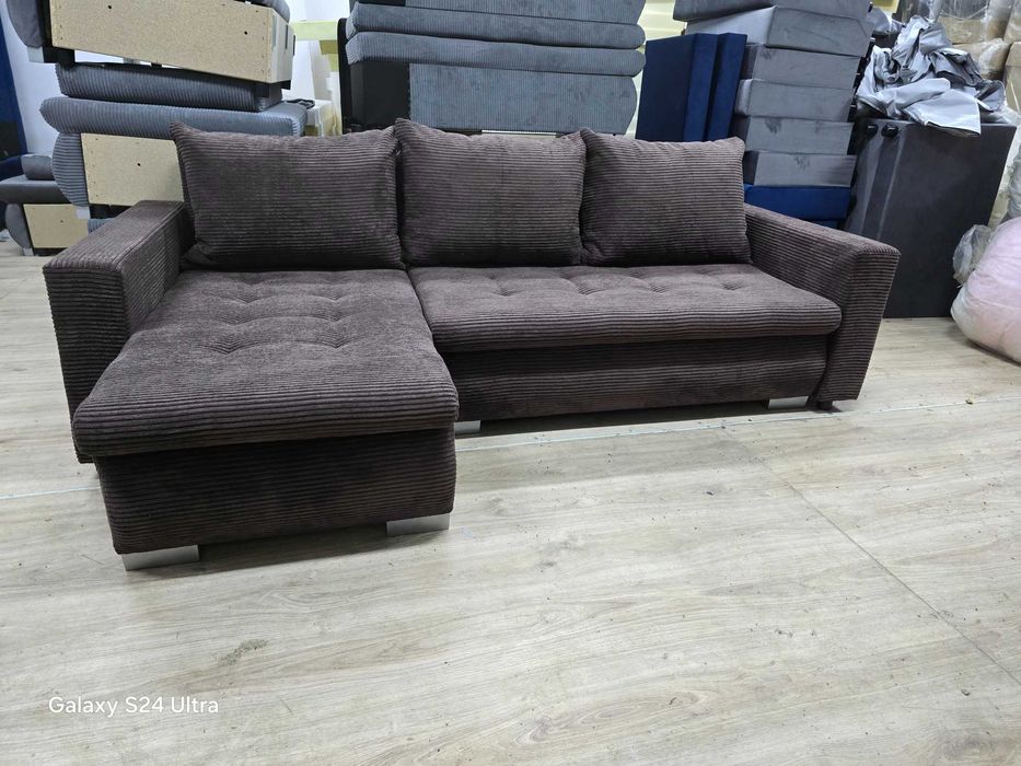 Sofa HUGO w miękkiej tkaninie POSSO - prosto od producenta