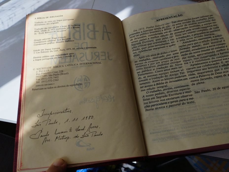 Livro "A Bíblia de Jerusalém"