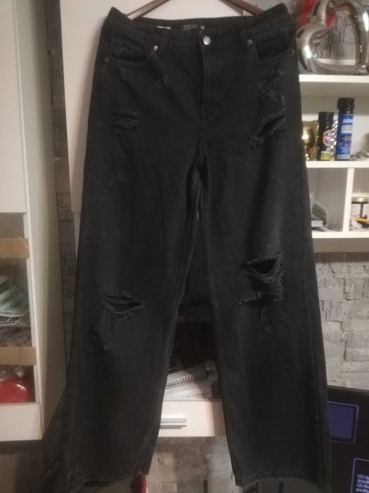 Spodnie boyfriendy. House. R 38