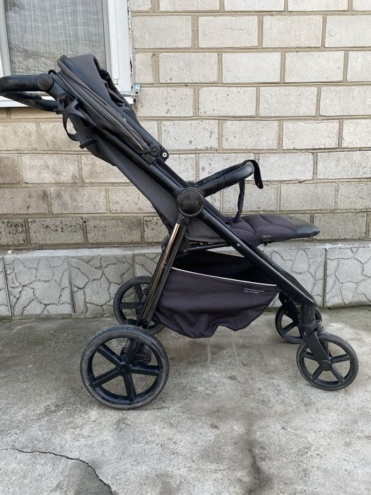 Прогулянкова коляска Bravo