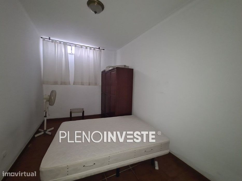 Apartamento T2 com Quintal no Laranjeiro