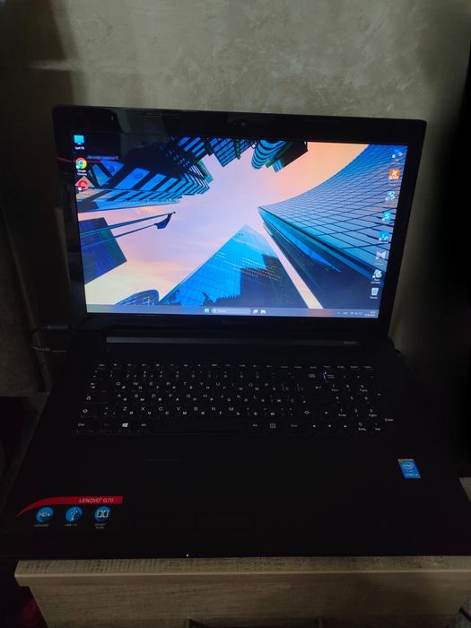 Ноутбук Lenovo  (17.3).Low energy.