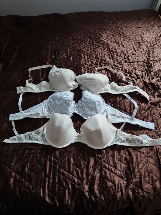 Zestaw biustonoszy 85 C