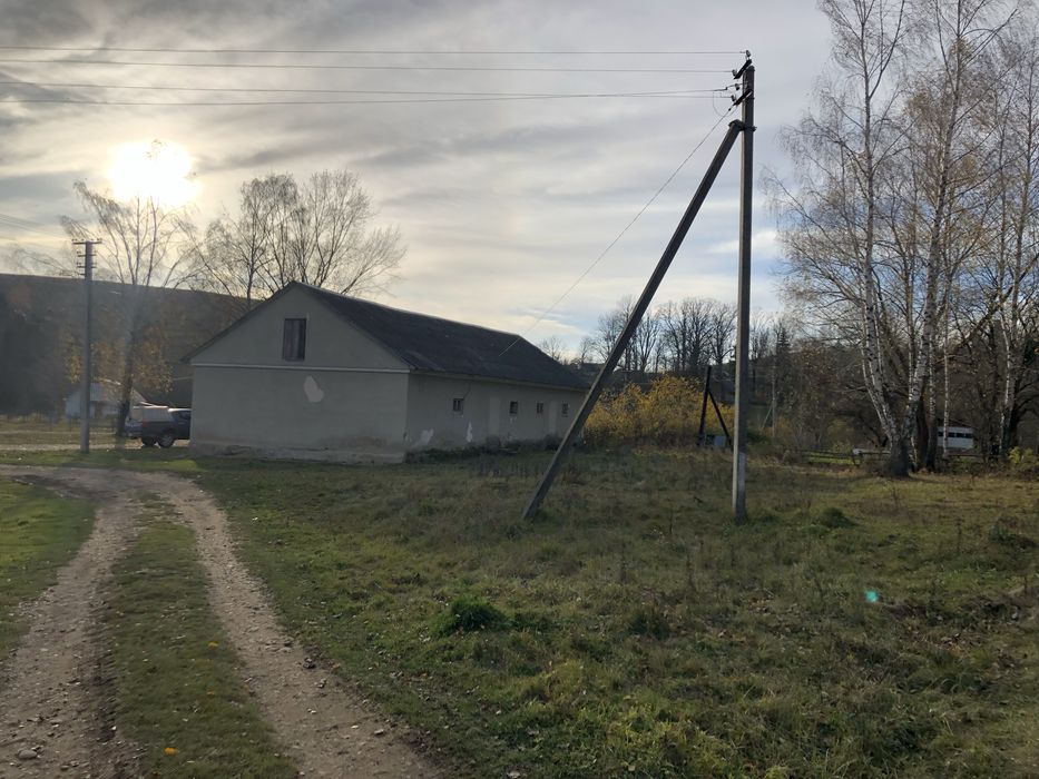 Продам комерційне привіщення 2 будівлі