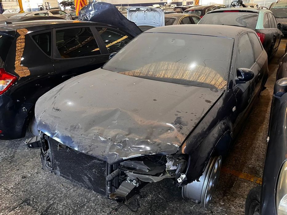 Audi A3 8p 1.6 102 cv 2004 para peças