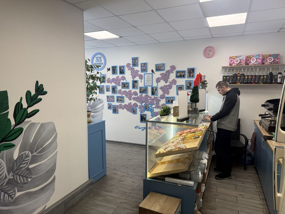 Кав’ярня-кондитерська з великою терасою на Осокорках, вул. Чавдар