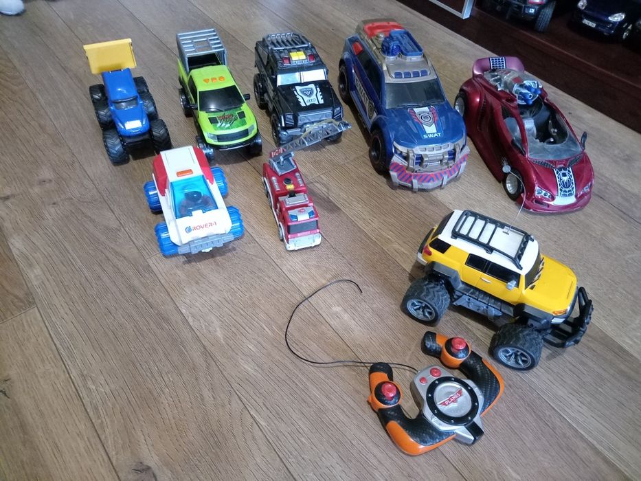 Машина модельки игрушки