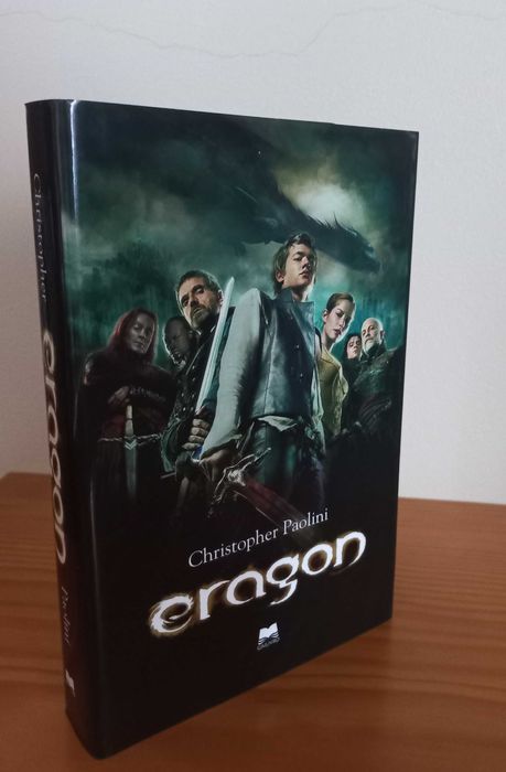 Vendo as obras Eragon e Eldest, de Cristopher Paolini