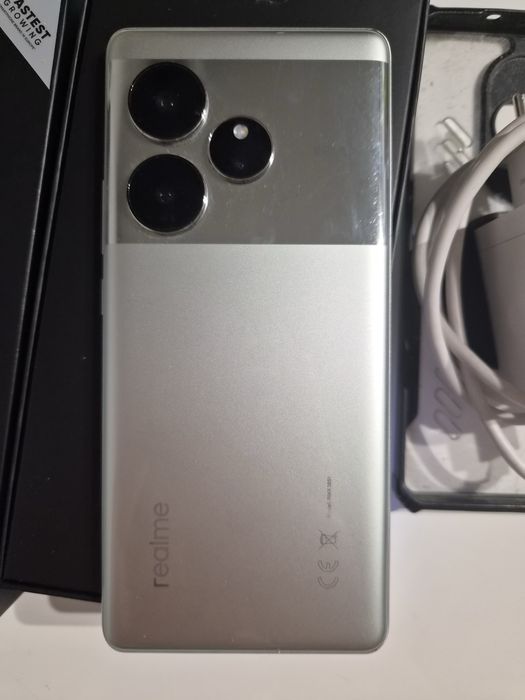 Realme GT6 16/512 + Ładowarka 120W |do negocjacji|