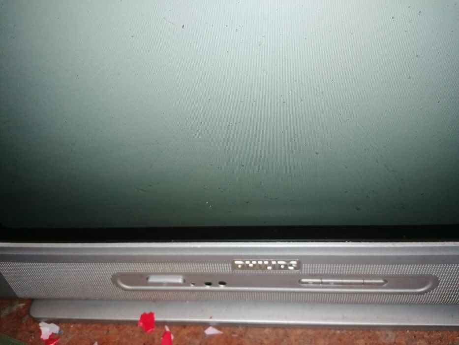 Televisor de C. R. T marca Philips