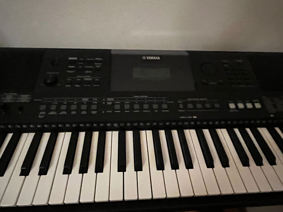 Vendo piano yamanha