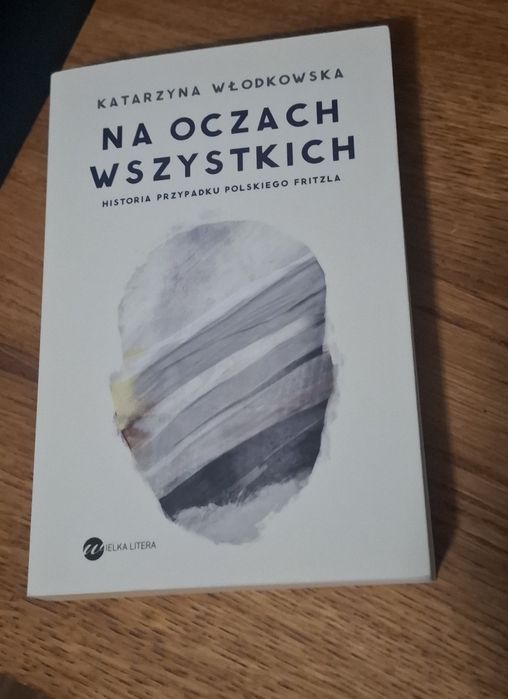 Nowa książka "Na oczach wszystkich"