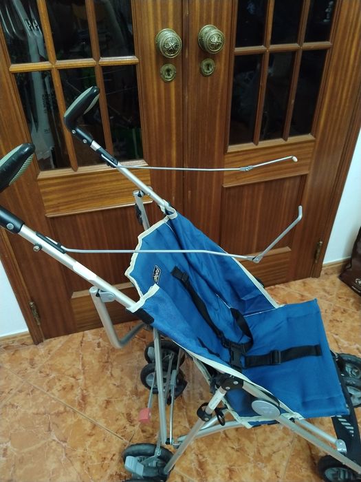 Carrinho bengala da Chicco para bebé, criança passeio casa apartamento