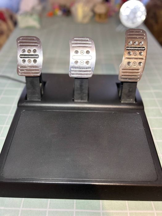 Руль Thrustmaster t150 pro