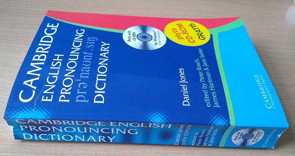 Cambridge English pronouncing dictionary / Daniel Jones