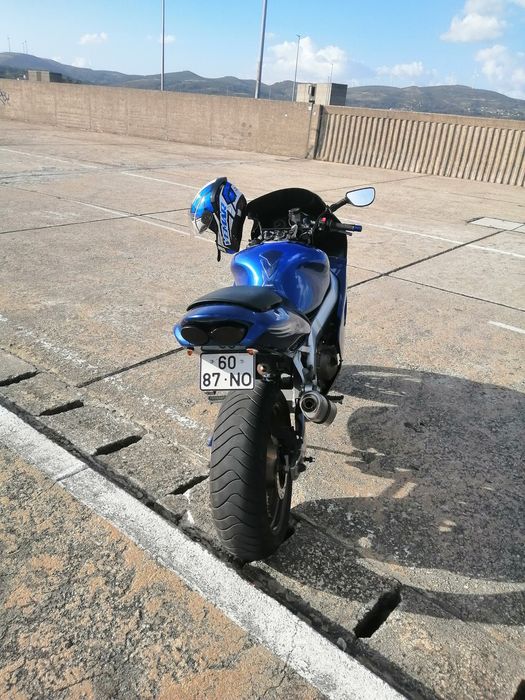 Kawasaki Ninja ZX9R