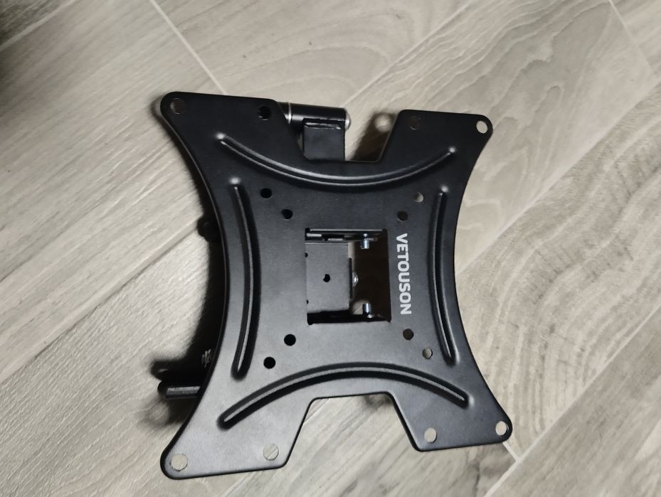 Wieszak do telewizora LCD Mocny.