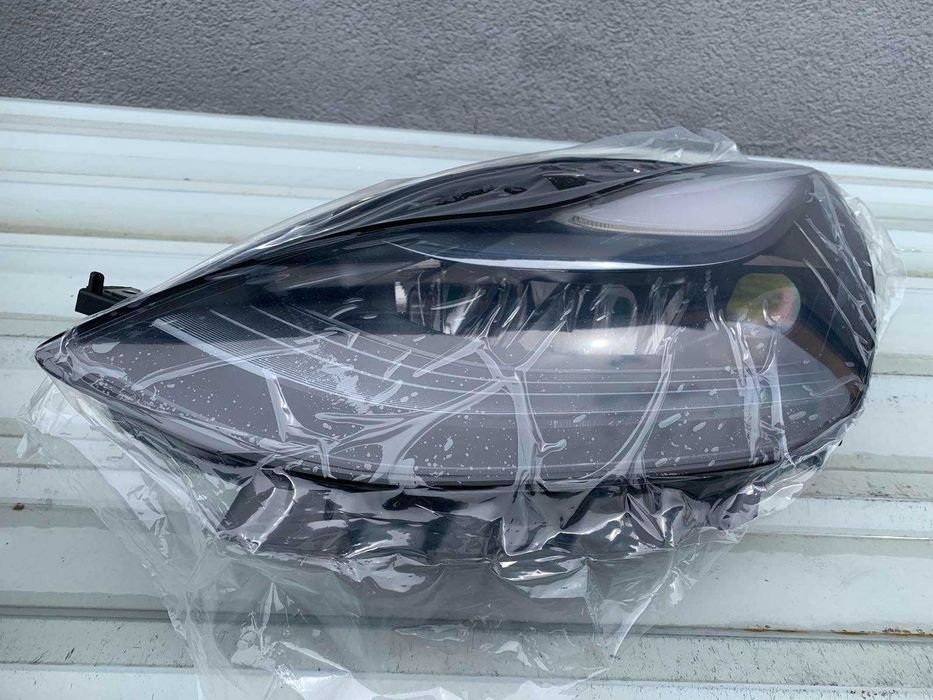 Фара Tesla model 3, model Y