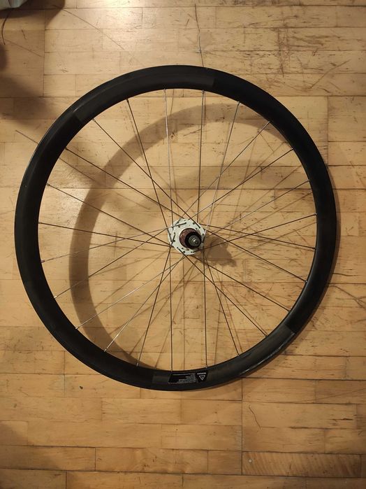 Koło szosowe karbonowe tylne (24h, carbon, tył, bęben shimano, szczęki