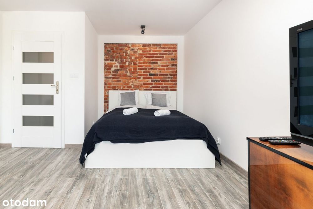 **skm 10 minut** Prywatny parking i balkon!**