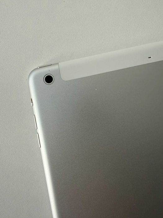 Apple iPad 3rd Generation466379701151354881
