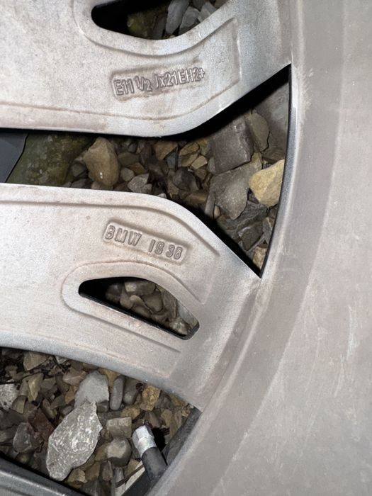 Продам оригінальні різноширокі R21 титани BMW 375 стиль