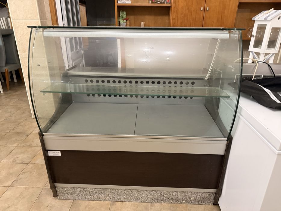 Arca de refrigeração para Restauração