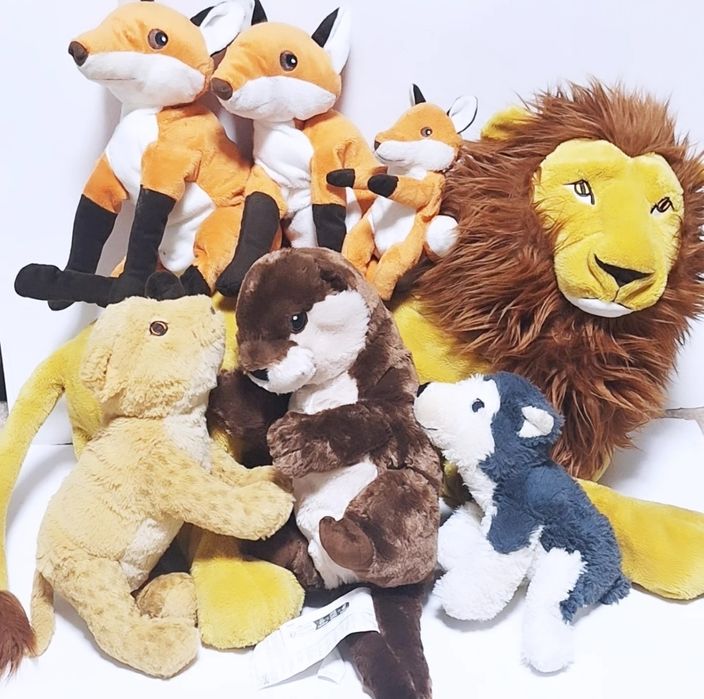 Фірмові, реалістичні м'які іграшки Ikea.