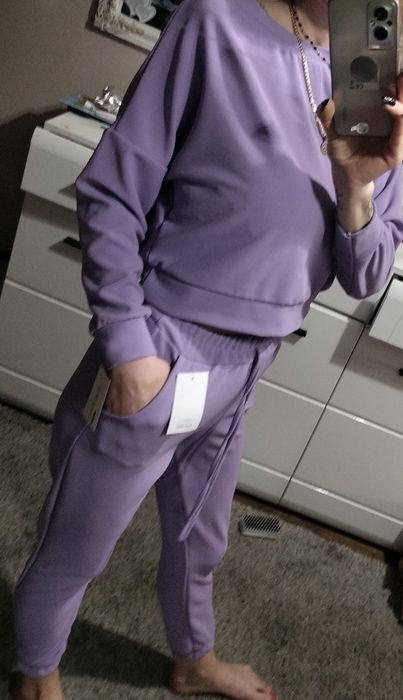 Przepiękny dres przepiękny kolor