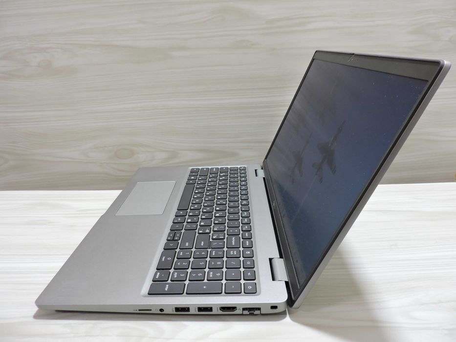 Dell Latitude 5520/15,6”/i7 1185G7/16GB/SSD 512/Iris XE