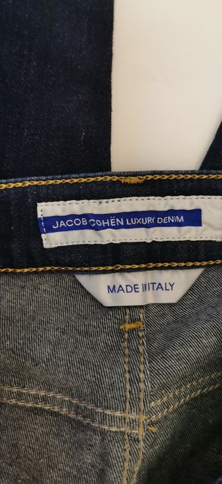 Jacob Cohen - Luxury Denim - Made in Italy - świetne granatowe spodnie