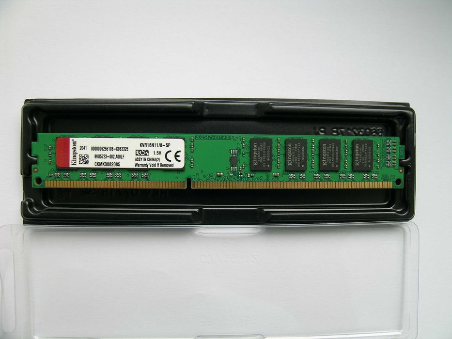 Оперативная память DDR3 KINGSTON 8 GB.