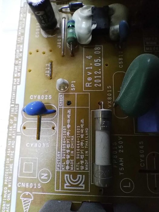 TV 40" Samsung  uszkodzony, model UE40EH5300W