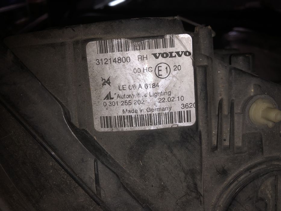 Vendo opticas lado direito volvo c30 2010