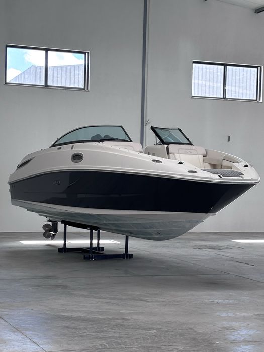 SeaRay 260 Sundeck 350Mag Dualprop