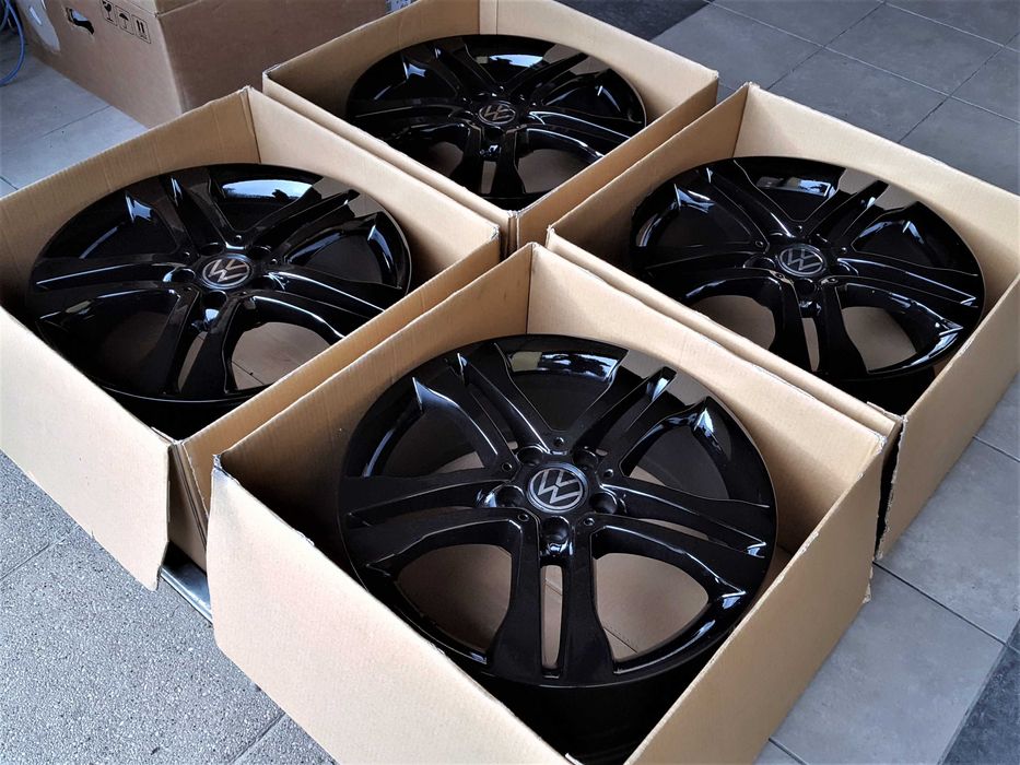 Alufelgi 18 5x112 VW Golf Passat Touran Caddy Jetta T-Roc Czarne 602#