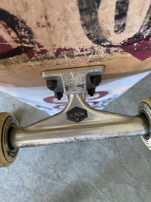 Skate Screw pouco usado