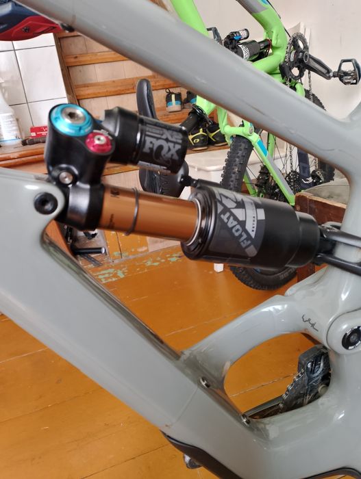 Fox X2 230/65 YT capra damper