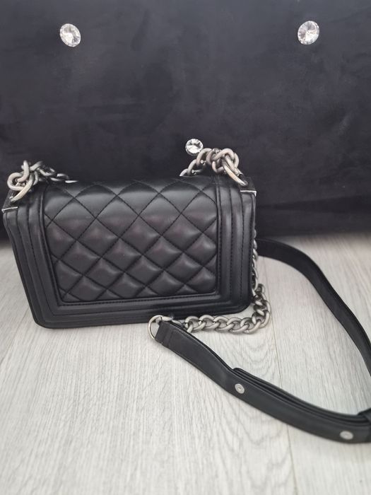 Chanel mala elegancka czarna torebka